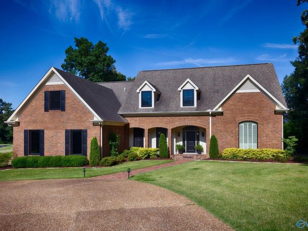 1707 Winston Street, Guntersville, AL 35976