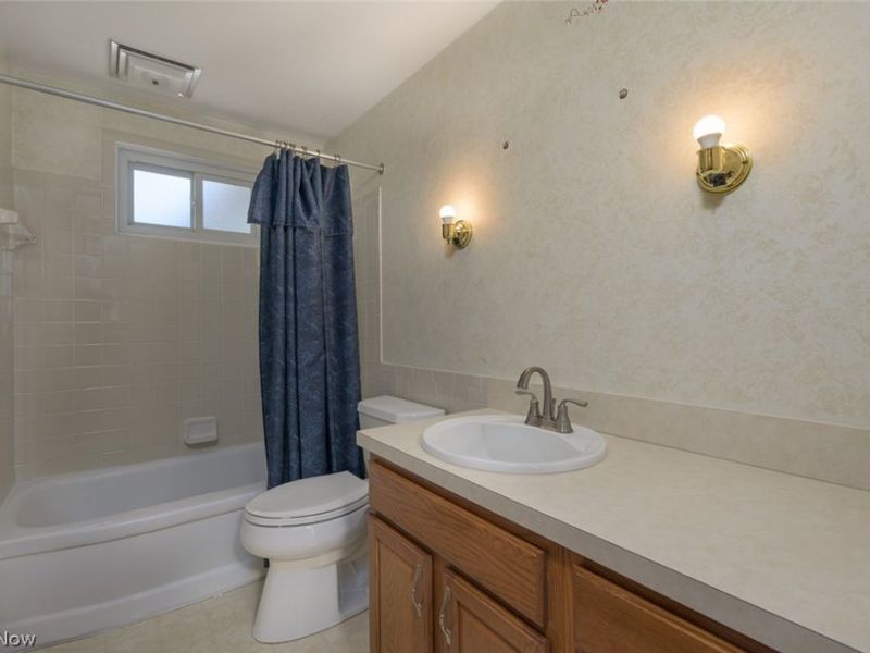 668 Highland Avenue , Wadsworth, OH 44281 Photo 13