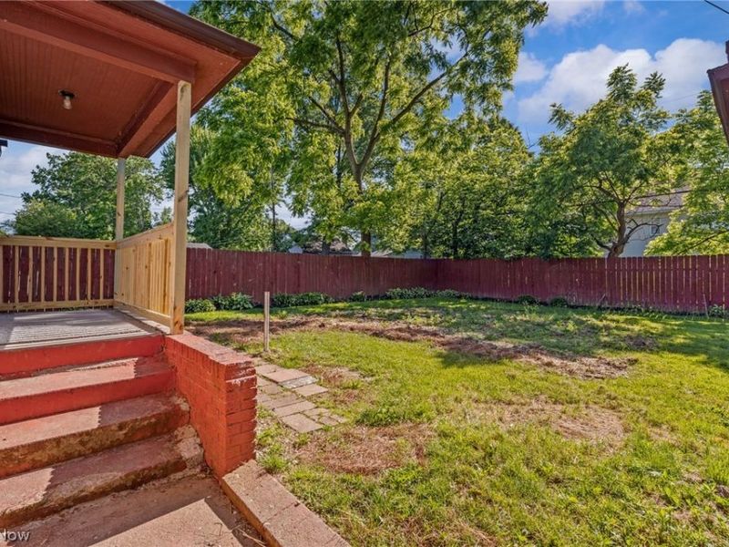 650 S Sunset View Drive , Akron, OH 44320 Photo 4