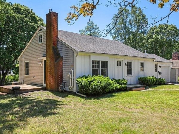 13 Center Hill Rd., Kingston, MA 02364