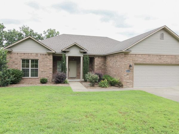 2240 Shadow Falls Drive, Conway, AR 72032