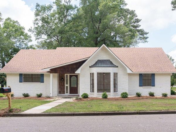 1707 Ridgewood Dr., Columbia, MS 39429