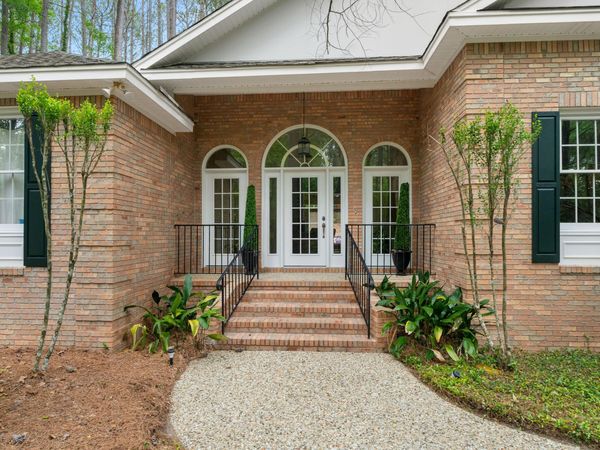 28 Canebrake Blvd., Hattiesburg, MS 39402