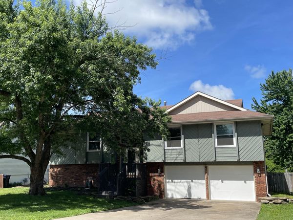 3859 S Hillcrest Avenue , Springfield, MO 65807