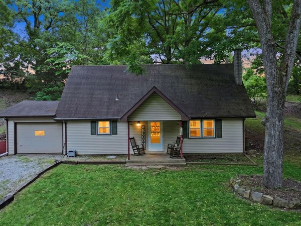 748 Ellingsworth Lane , Highlandville, MO 65669