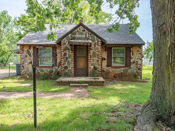 3244 W Lombard Street , Springfield, MO 65802