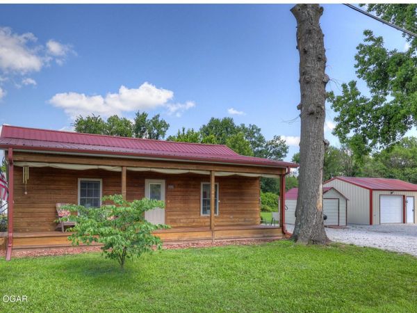 1001 E 12th Street , Lamar, MO 64759