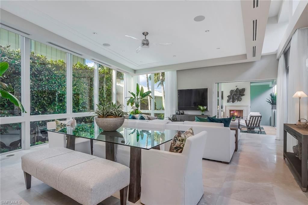 32 6th St S, Naples, FL 34102 Photo