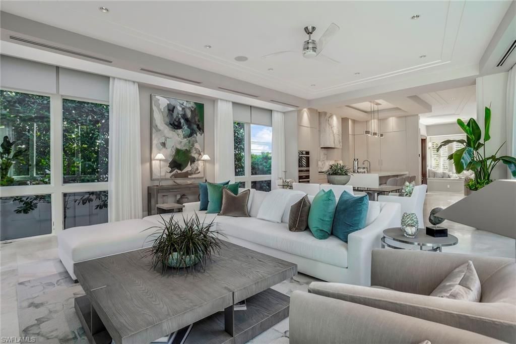 32 6th St S, Naples, FL 34102 Photo
