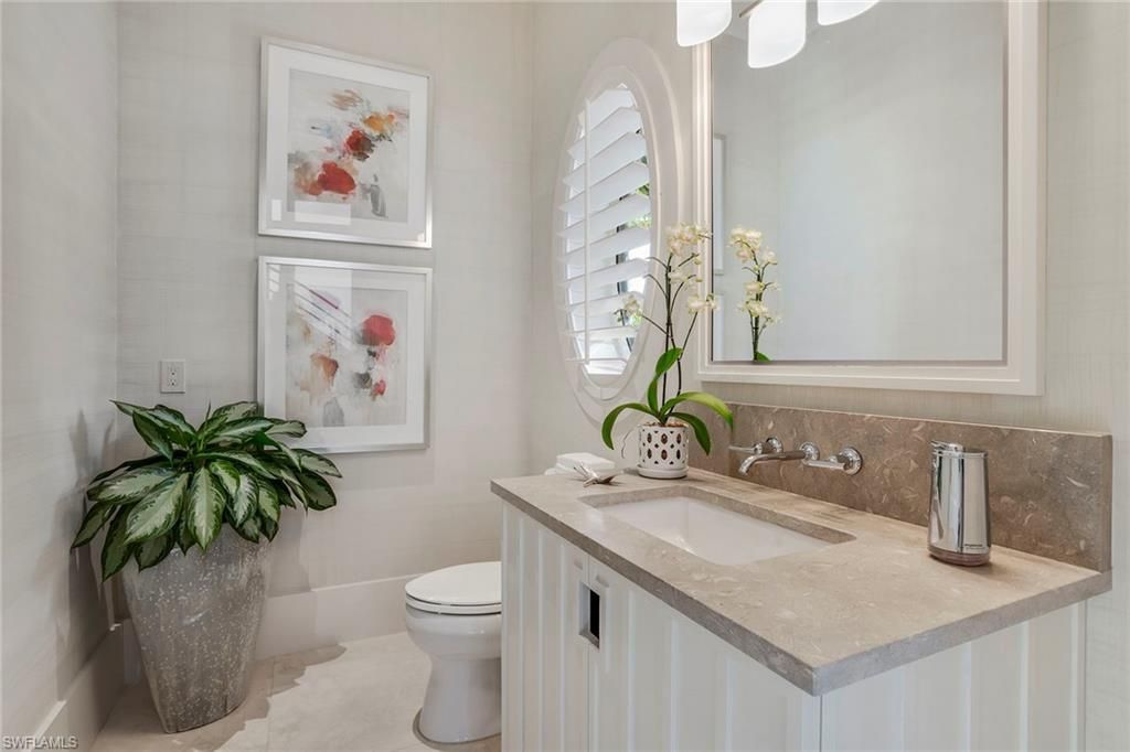 32 6th St S, Naples, FL 34102 Photo