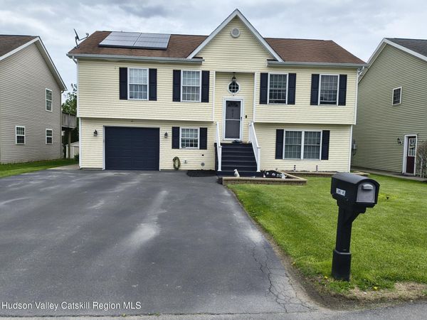 34 Arthur Avenue, Hudson, NY 12534