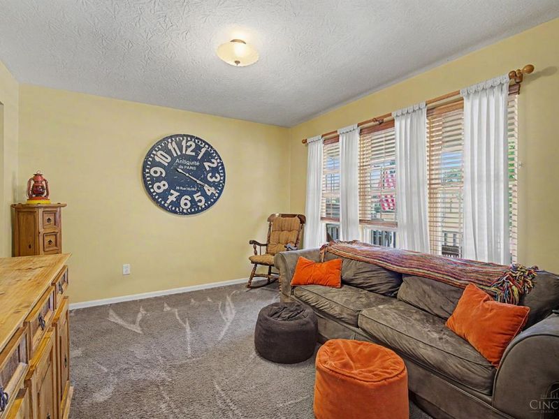 327 Rawling Drive, Harrison, OH 45030 Photo 4