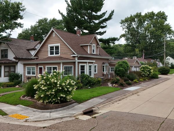 940 Jones Street, Bettendorf, IA 52722
