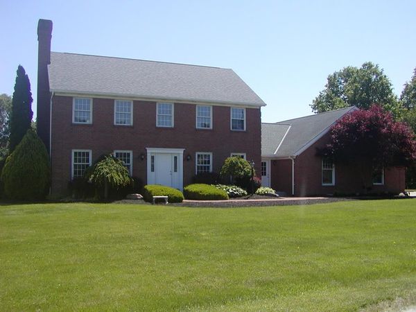 2752 Country Meadows, Shelby, OH 44875