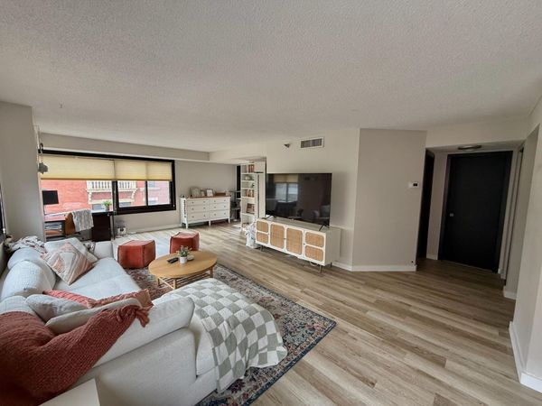 26 10th Street W, Unit 402, Saint Paul, MN 55102