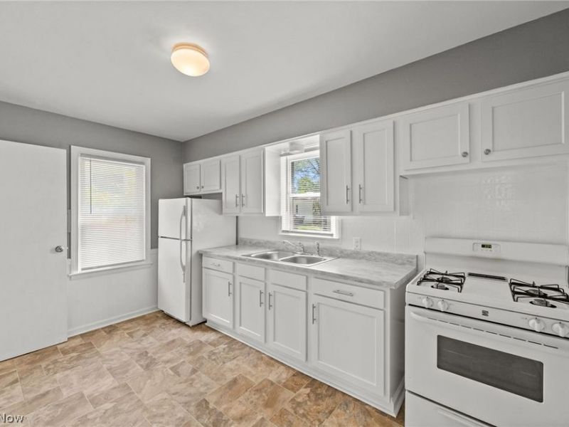 142 Canton Road , Akron, OH 44312 Photo 11