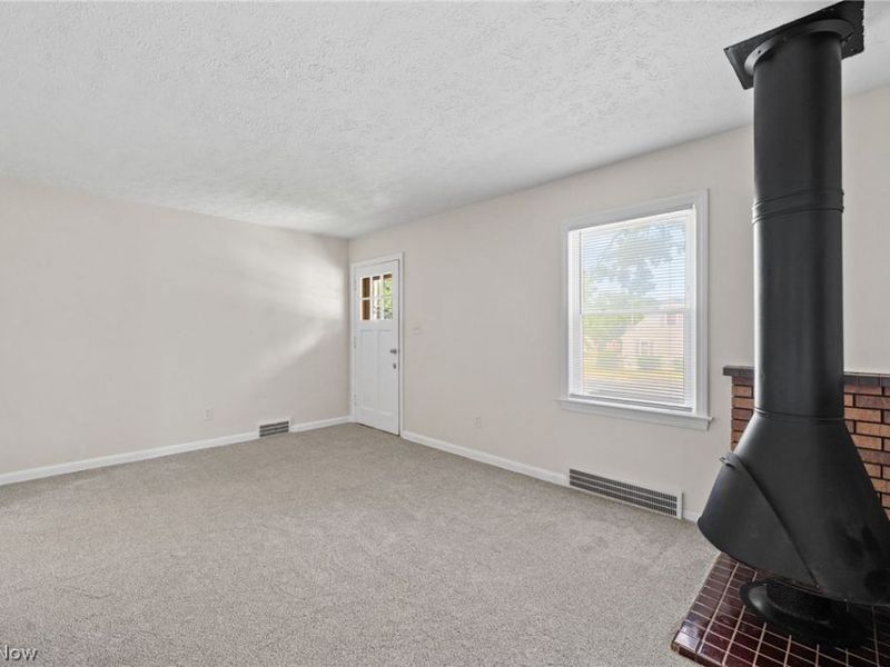 142 Canton Road , Akron, OH 44312 Photo 5