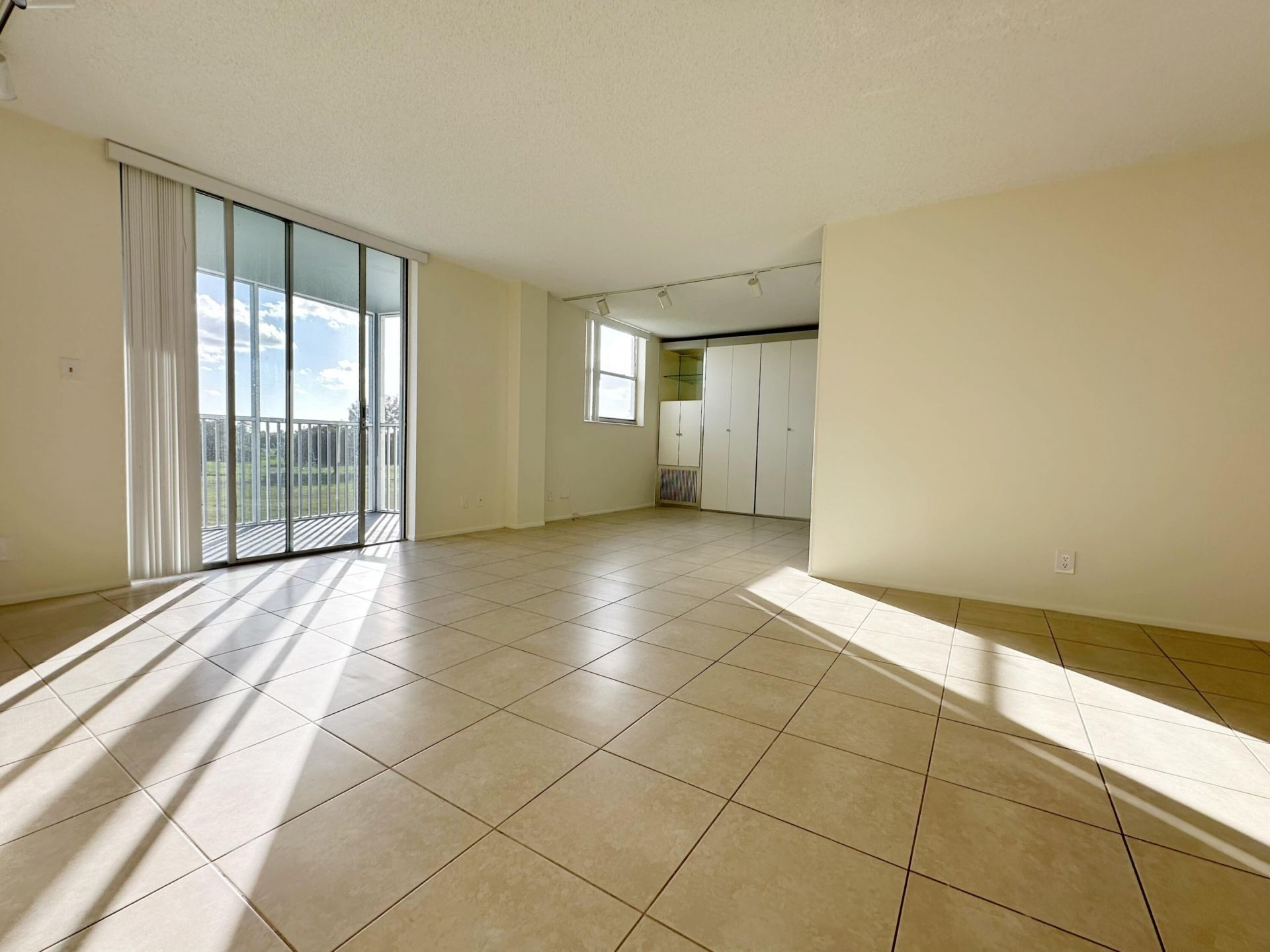 5301 NW 2nd Avenue, Unit 401, Boca Raton, FL 33487 Photo