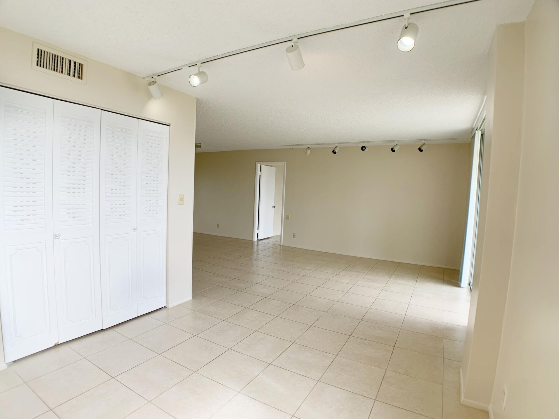 5301 NW 2nd Avenue, Unit 401, Boca Raton, FL 33487 Photo