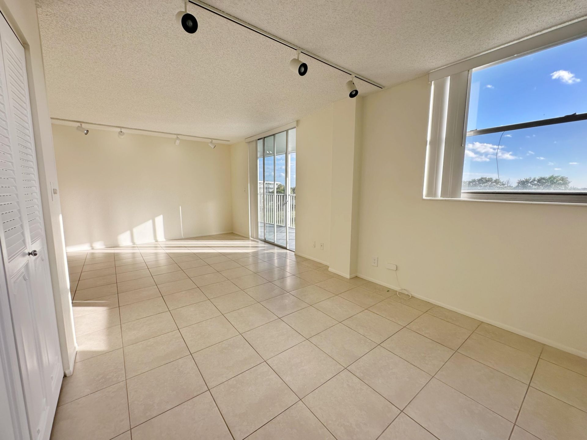 5301 NW 2nd Avenue, Unit 401, Boca Raton, FL 33487 Photo