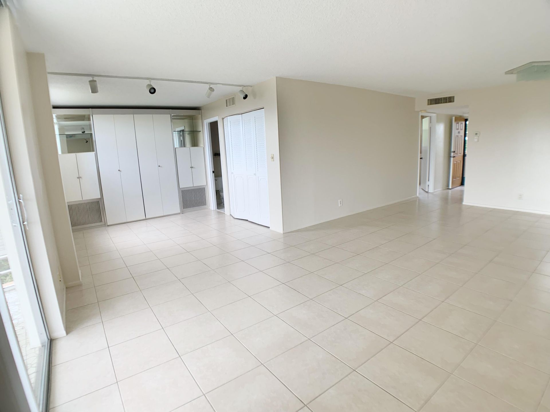 5301 NW 2nd Avenue, Unit 401, Boca Raton, FL 33487 Photo