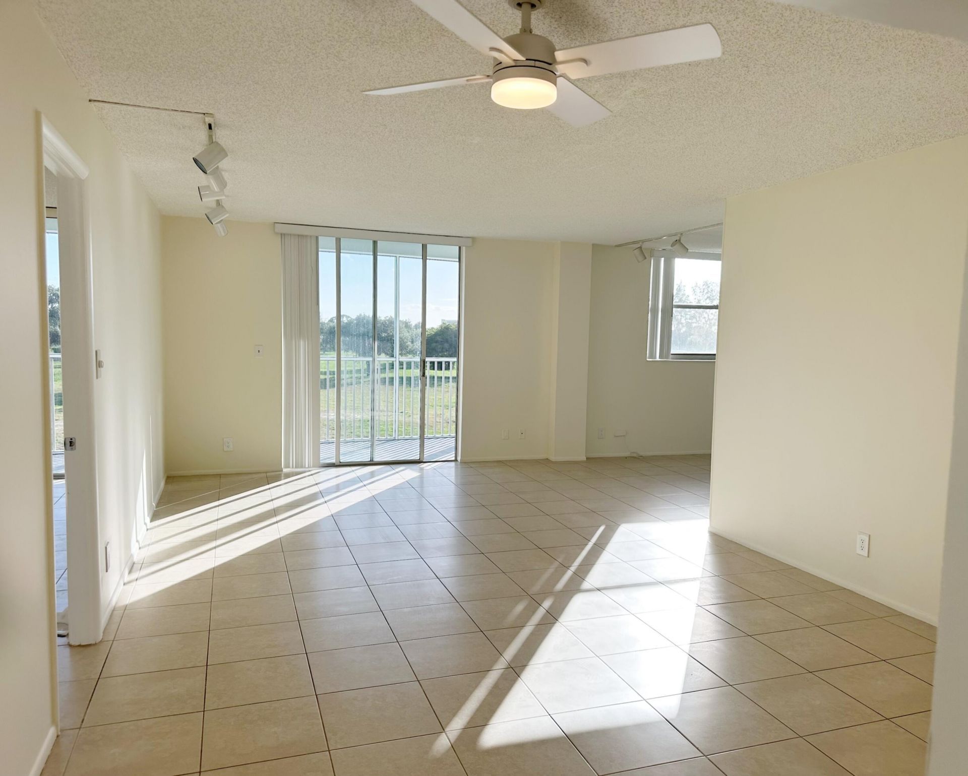5301 NW 2nd Avenue, Unit 401, Boca Raton, FL 33487 Photo