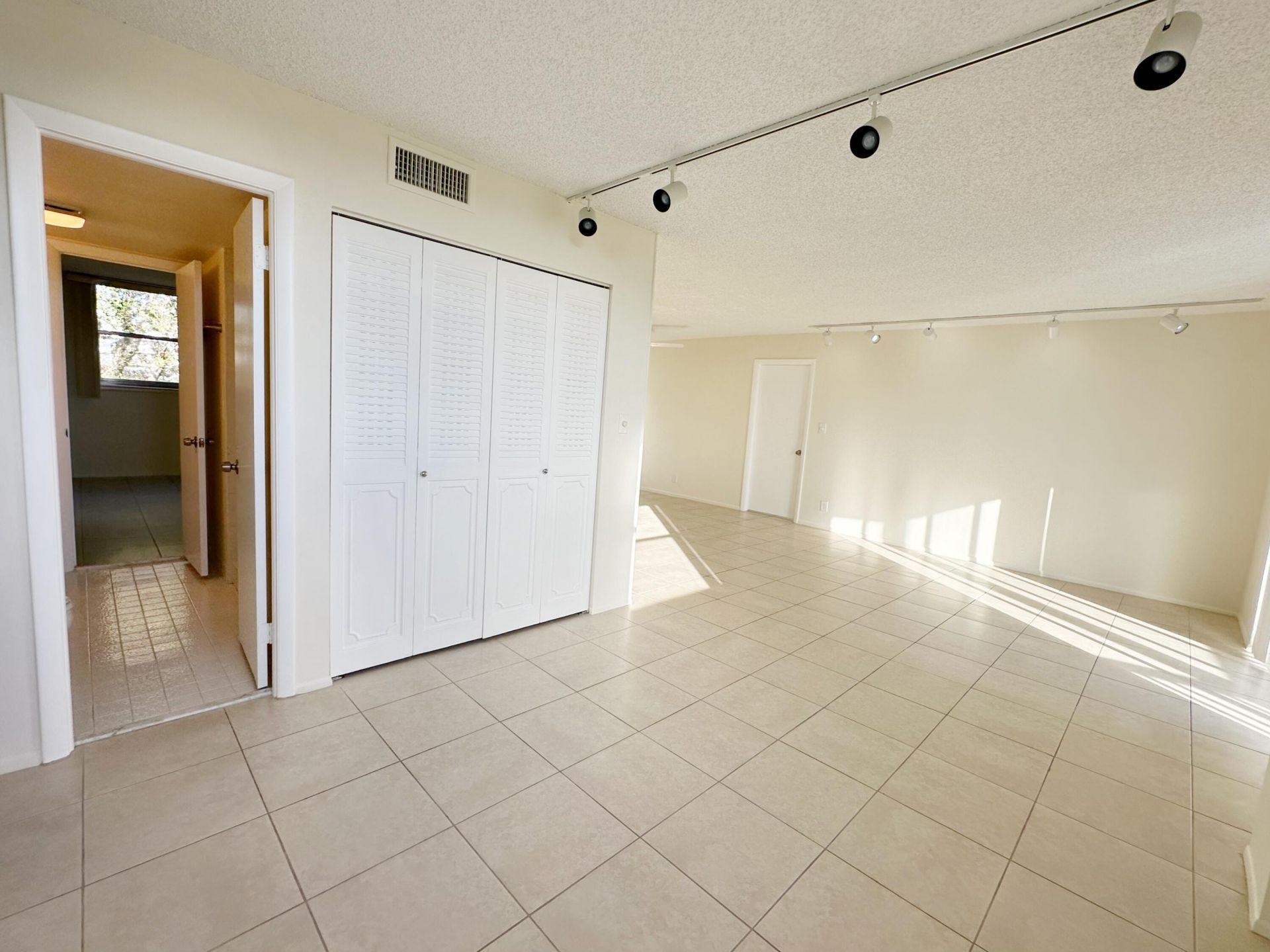 5301 NW 2nd Avenue, Unit 401, Boca Raton, FL 33487 Photo