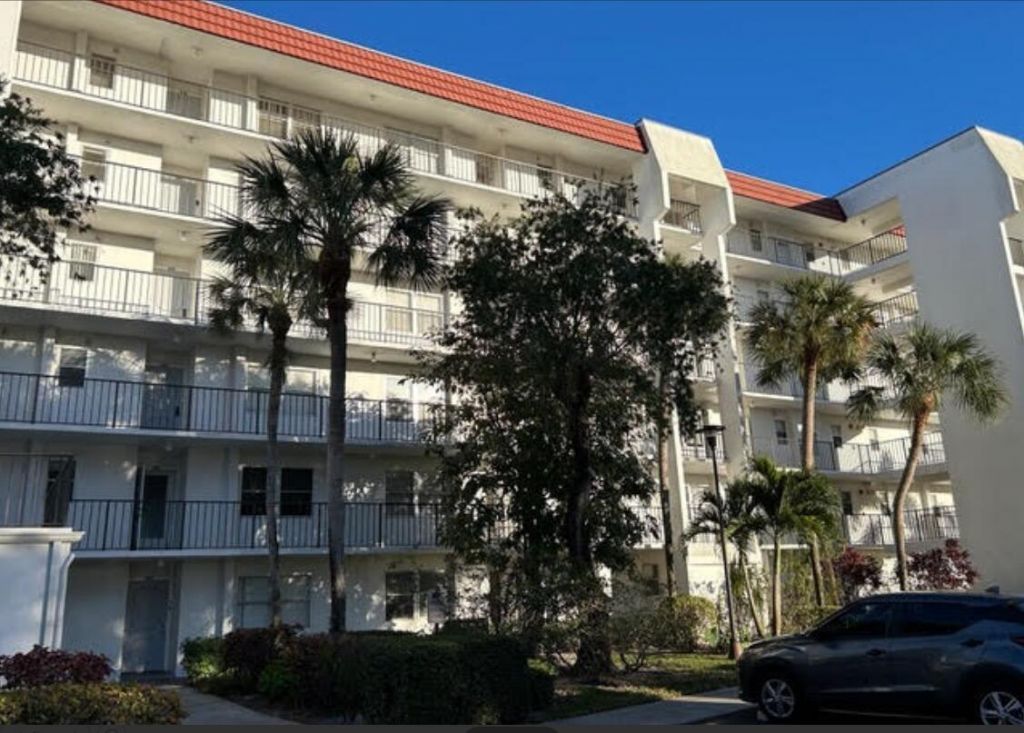 3597 Birdie Drive, Unit 203, Lake Worth, FL 33467 Photo