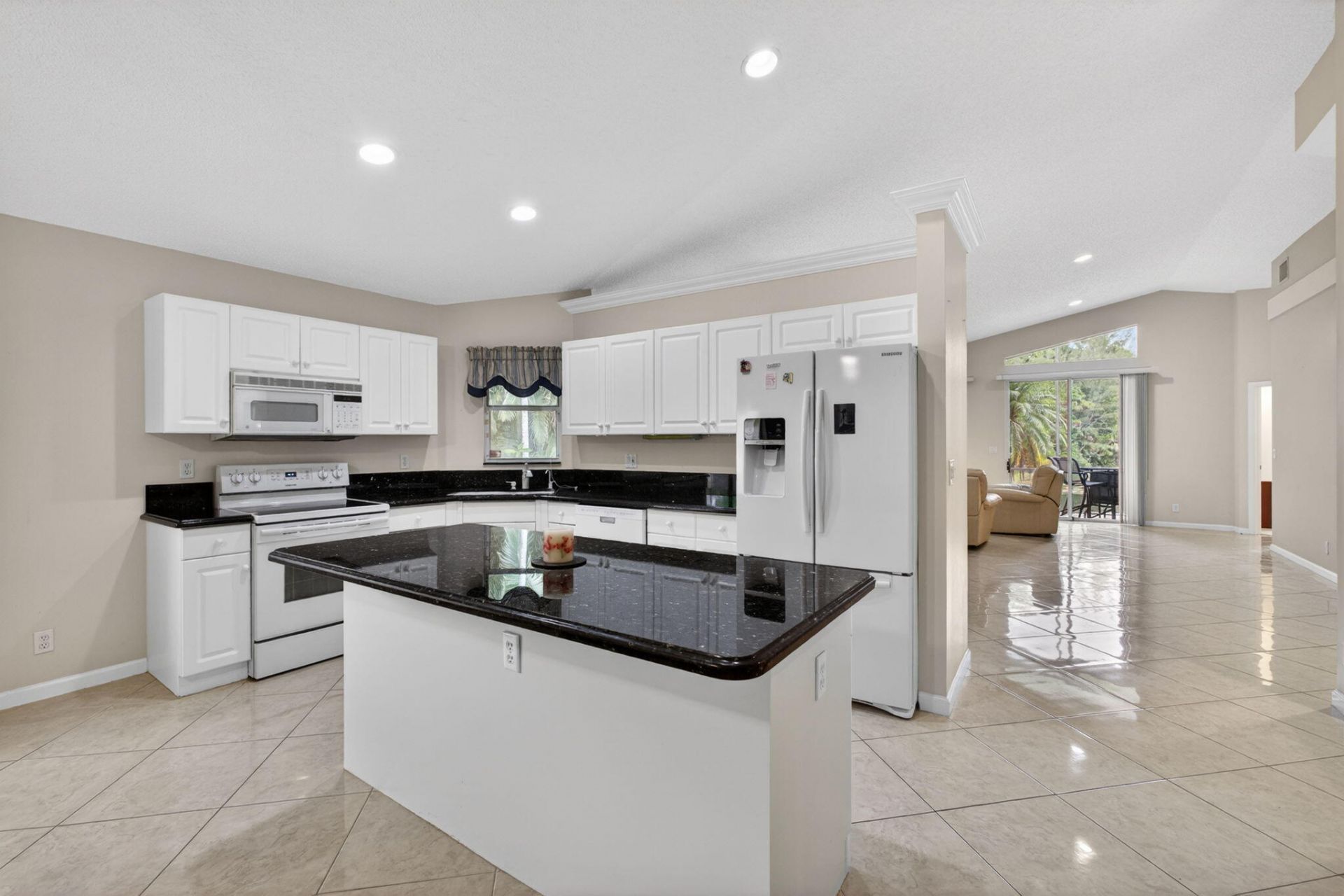 2860 Waters Edge Circle, Greenacres, FL 33413 Photo