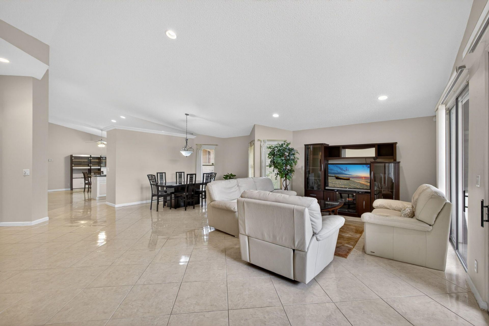 2860 Waters Edge Circle, Greenacres, FL 33413 Photo
