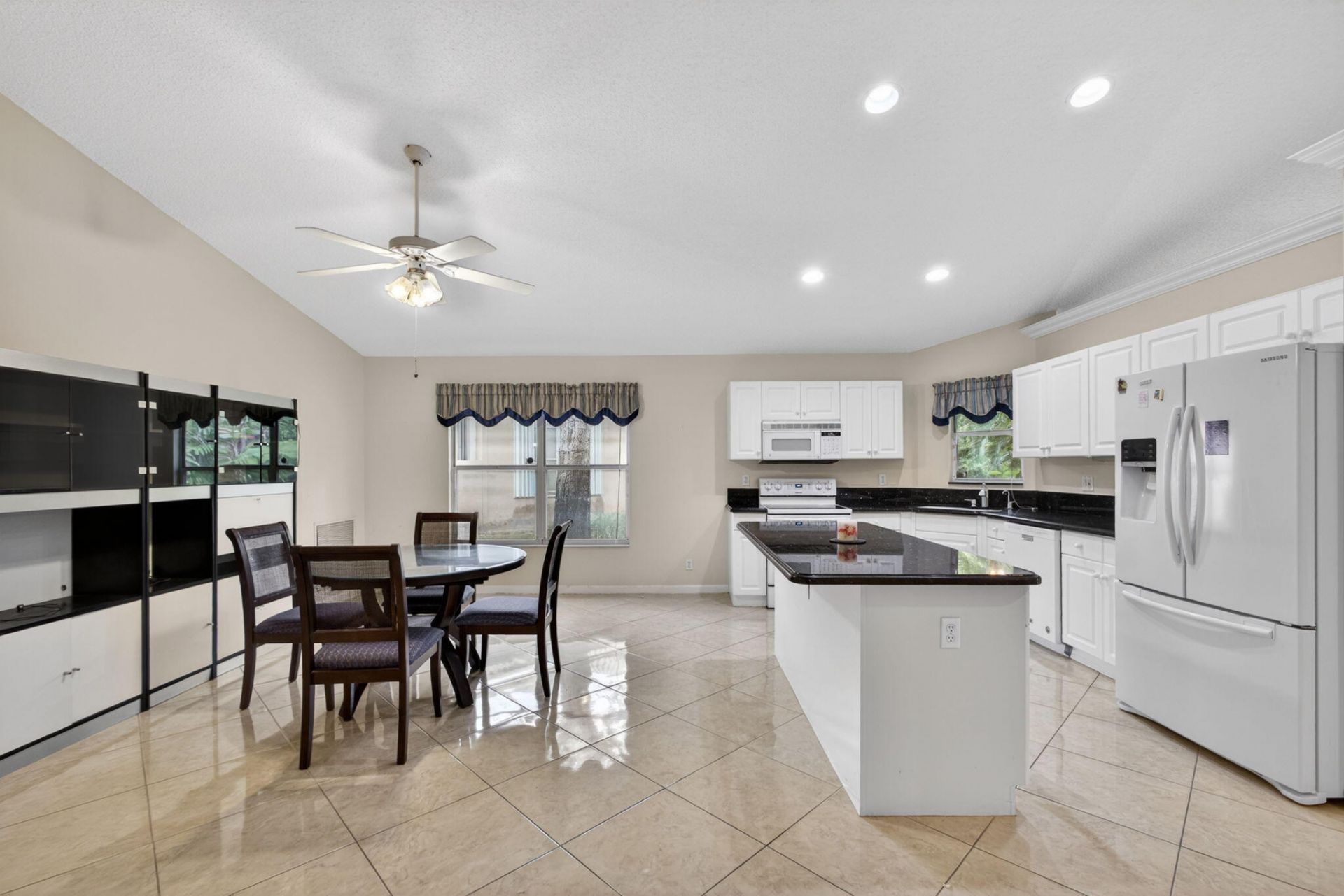 2860 Waters Edge Circle, Greenacres, FL 33413 Photo