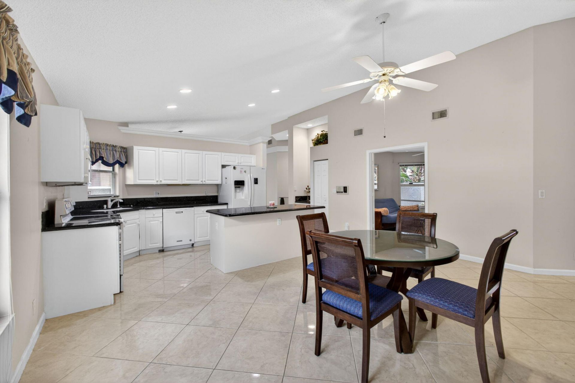 2860 Waters Edge Circle, Greenacres, FL 33413 Photo
