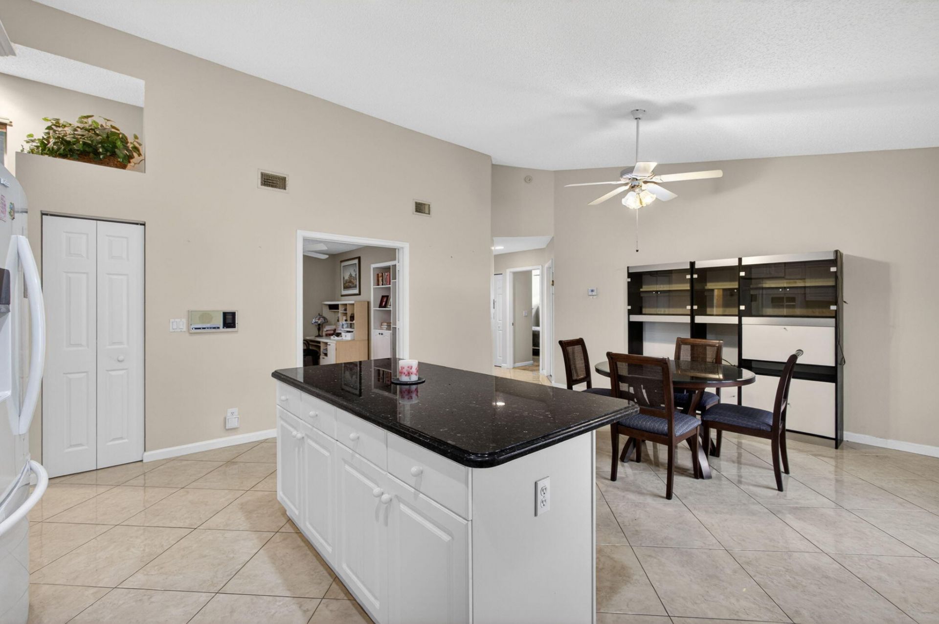 2860 Waters Edge Circle, Greenacres, FL 33413 Photo
