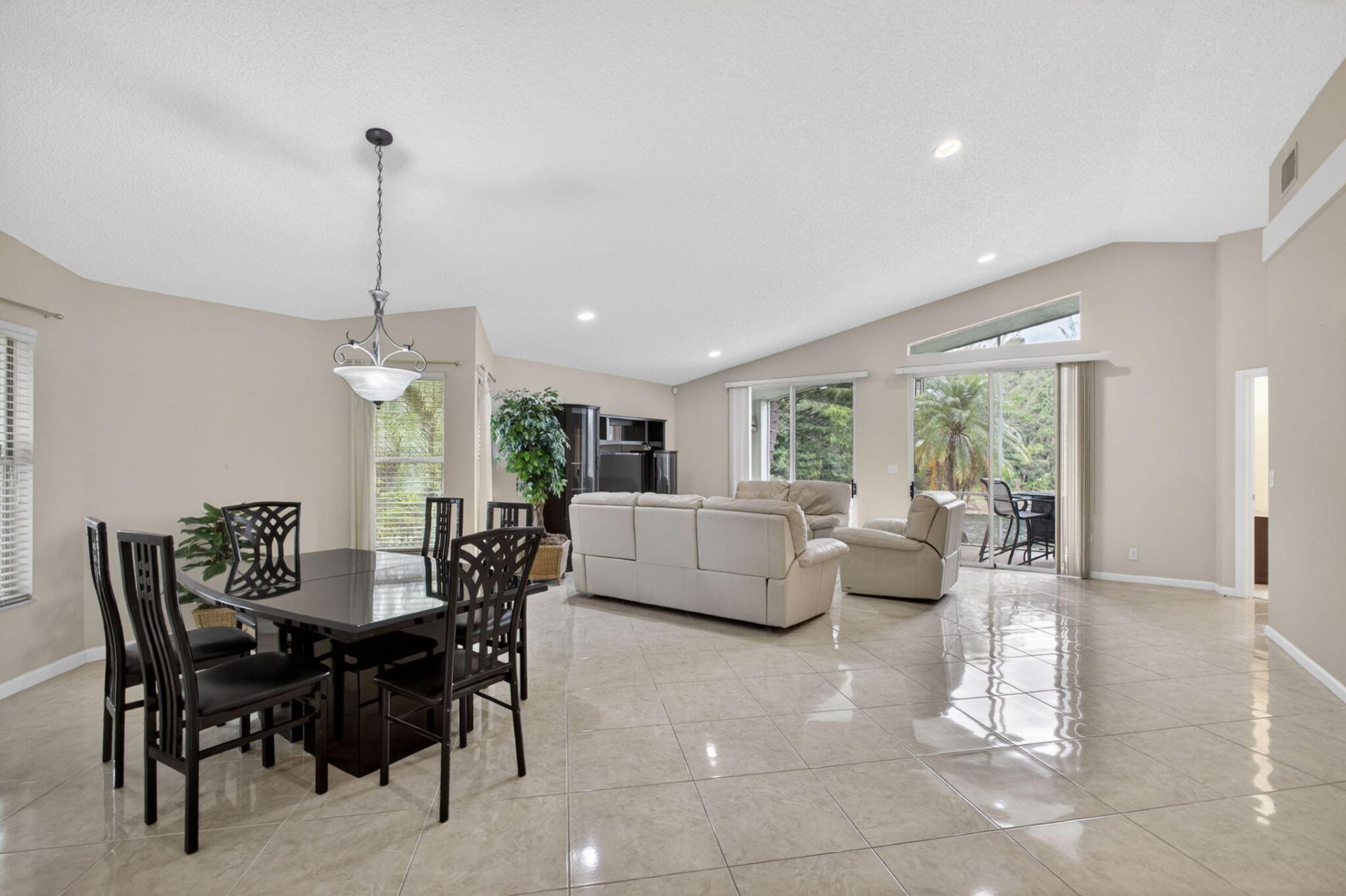 2860 Waters Edge Circle, Greenacres, FL 33413 Photo