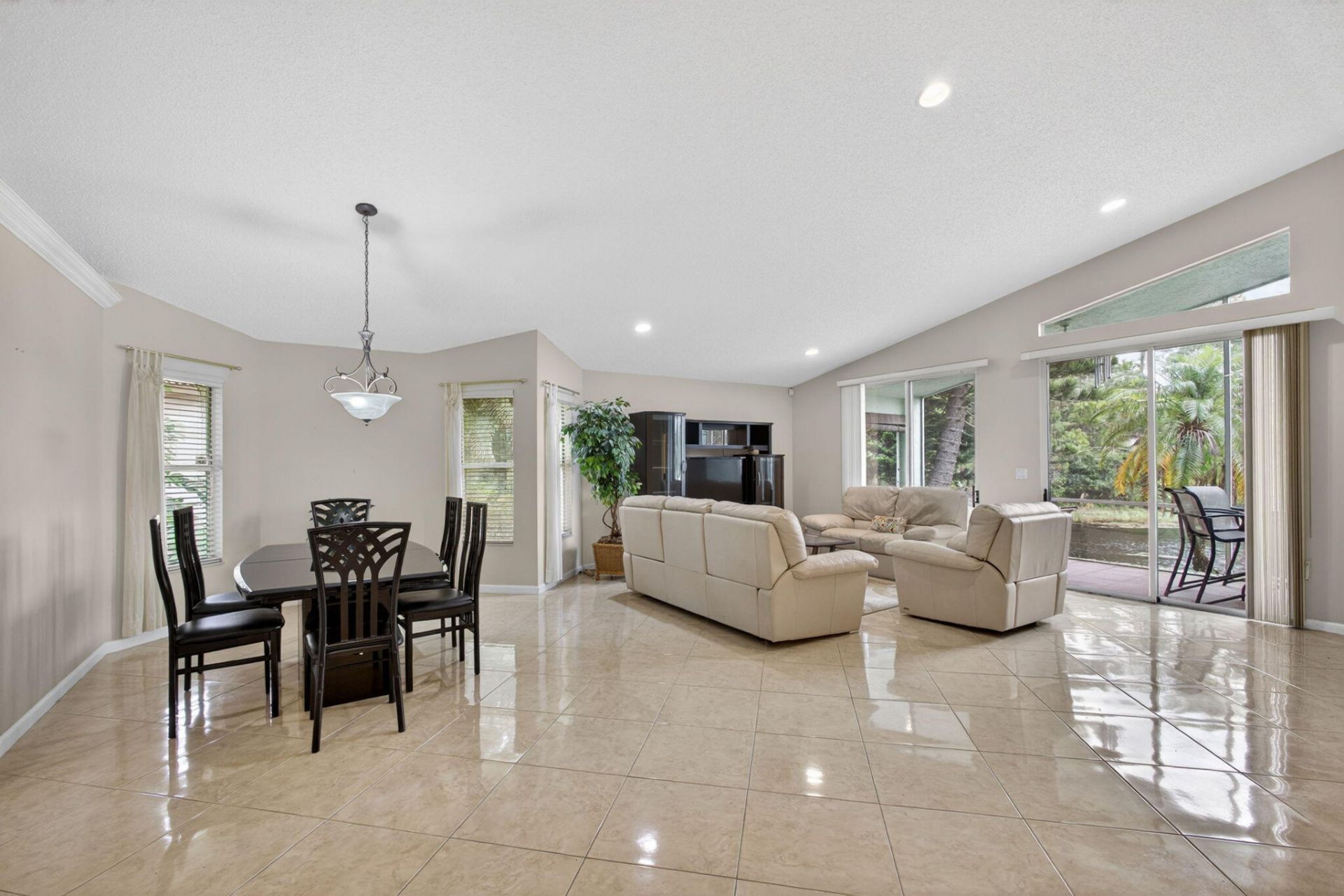 2860 Waters Edge Circle, Greenacres, FL 33413 Photo
