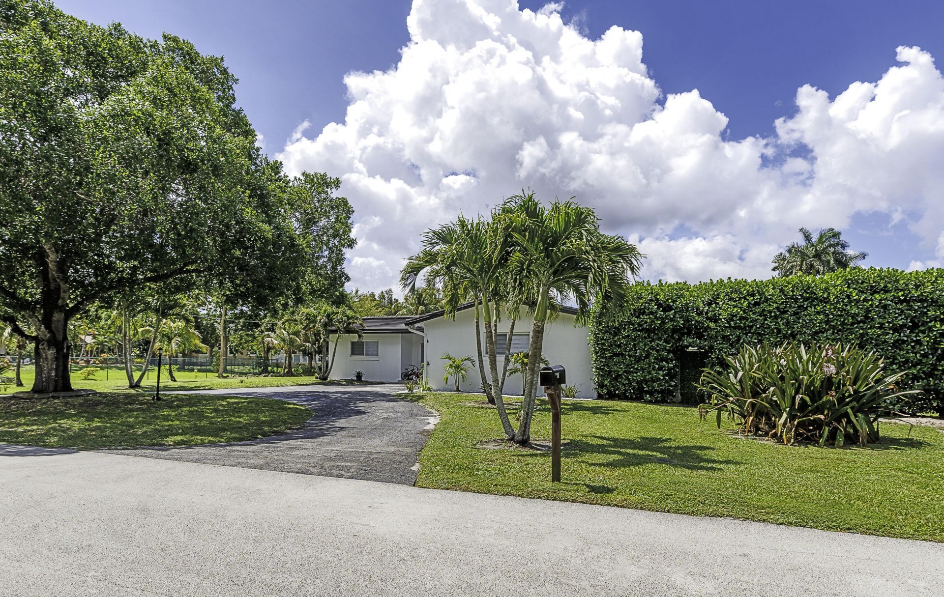11821 NW 6th Court, Plantation, FL 33325 Photo