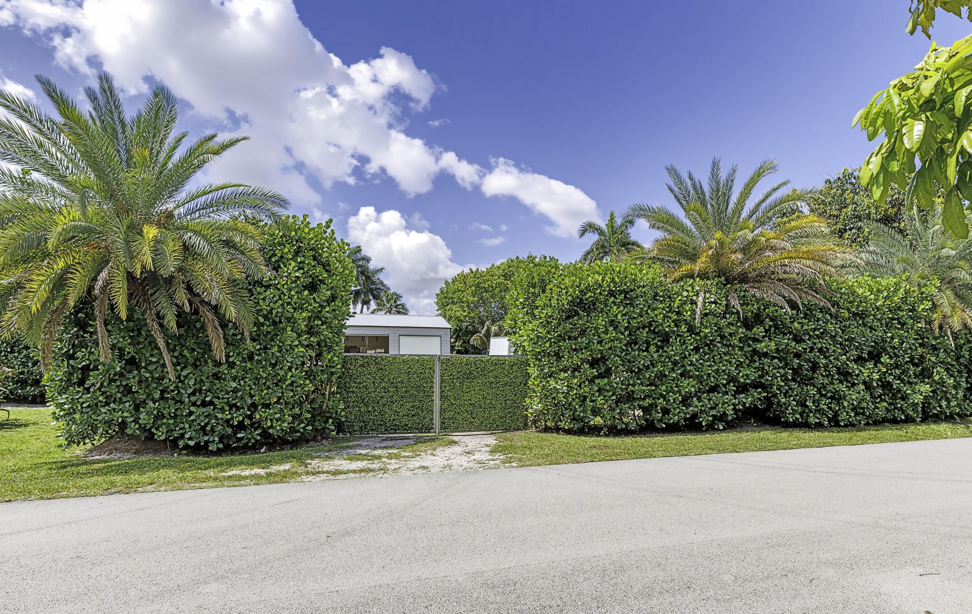 11821 NW 6th Court, Plantation, FL 33325 Photo