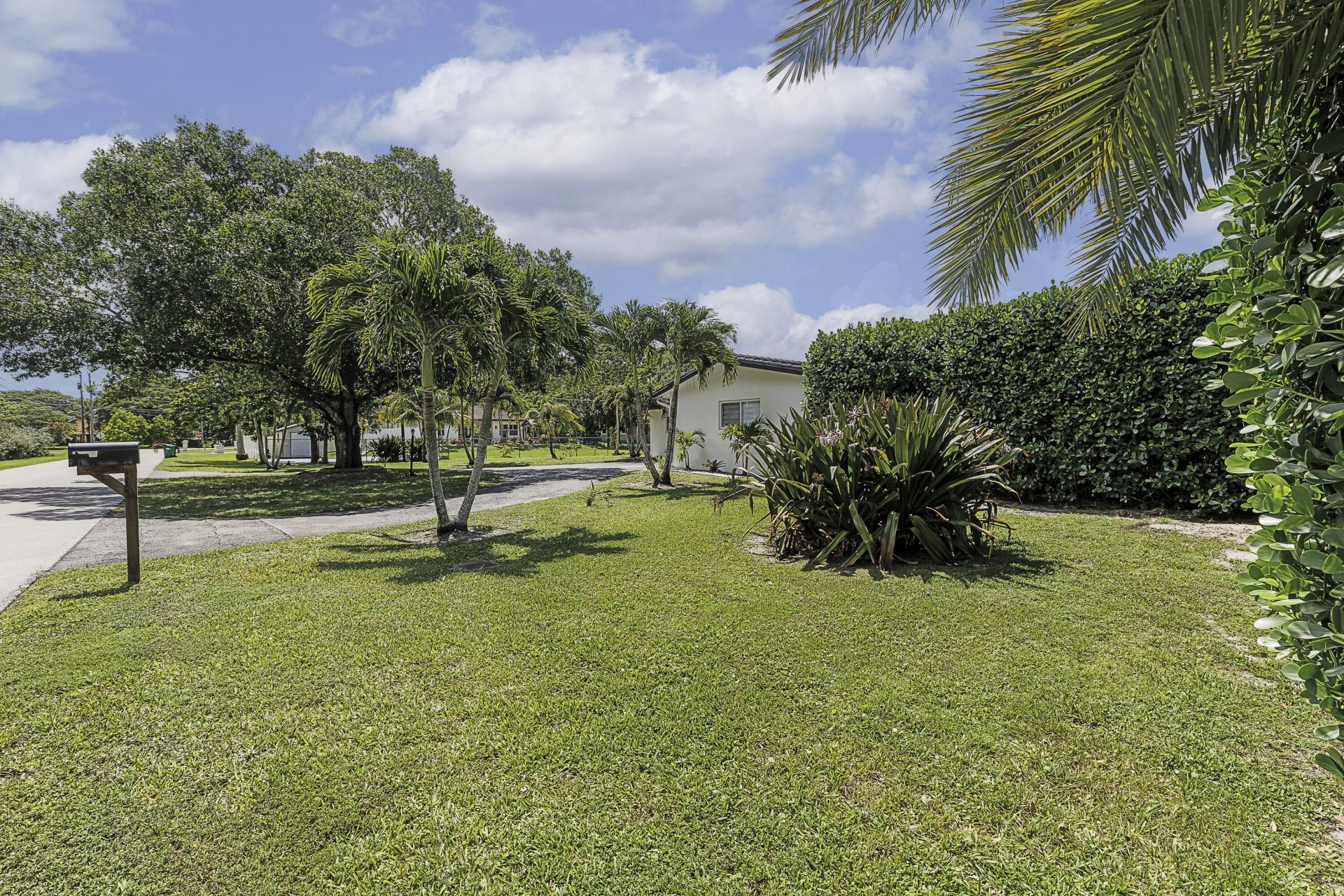 11821 NW 6th Court, Plantation, FL 33325 Photo