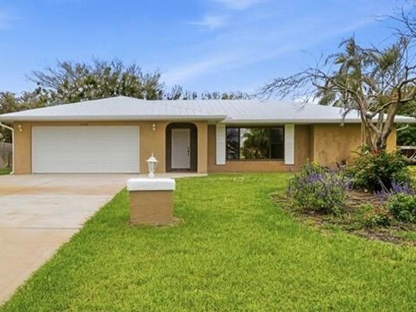 2402 SE Perugia Street, Port St. Lucie, FL 34952