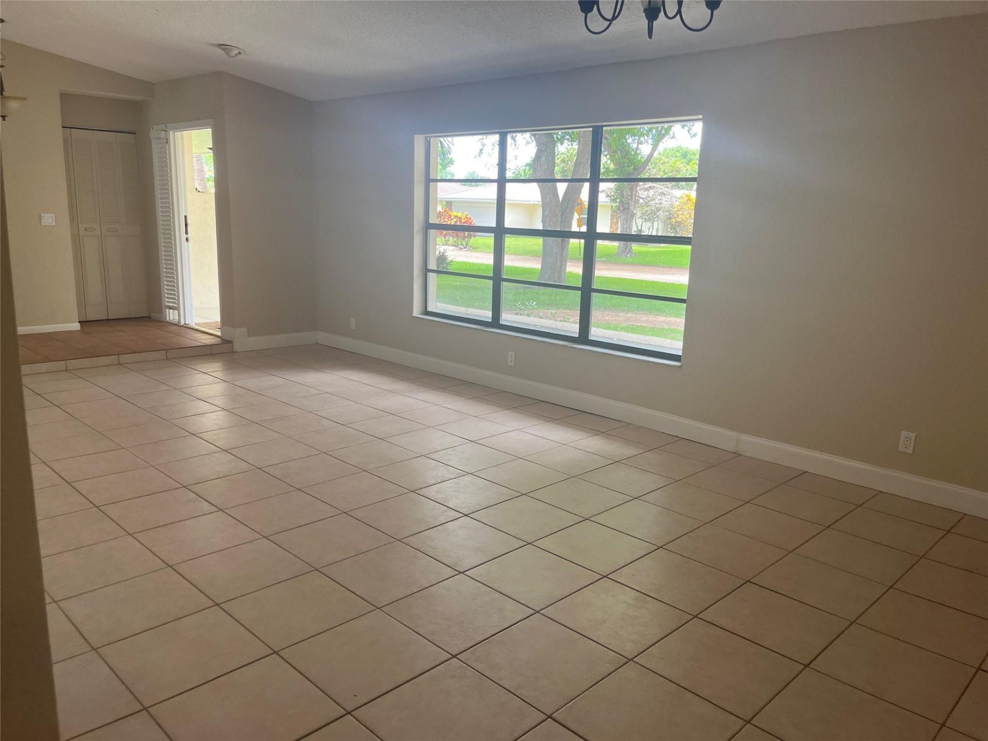 10734 NW 17th Manor, Coral Springs, FL 33071 Photo