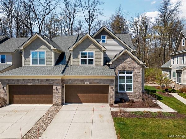 3020 N Spurway Drive , Ann Arbor, MI 48105