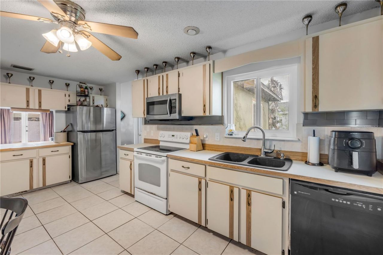 2509 Woodland Drive, Edgewater, FL 32141 Photo