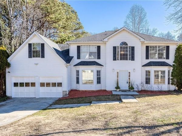 2727 Crestworth Lane , Buford, GA 30519