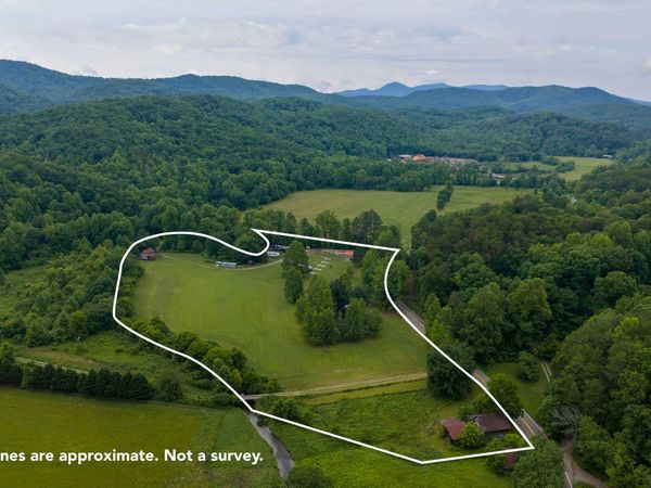13431 New Highway 68 , Tellico Plains, TN 37385