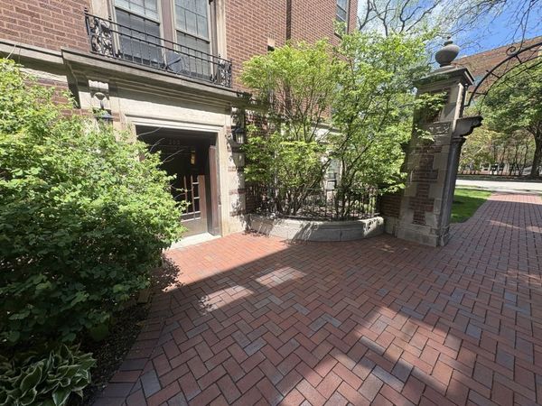 380 Ridge Avenue, Unit 13G, Evanston, IL 60202