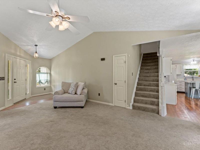 3912 Pebble Creek Lane, Amelia, OH 45102 Photo 8
