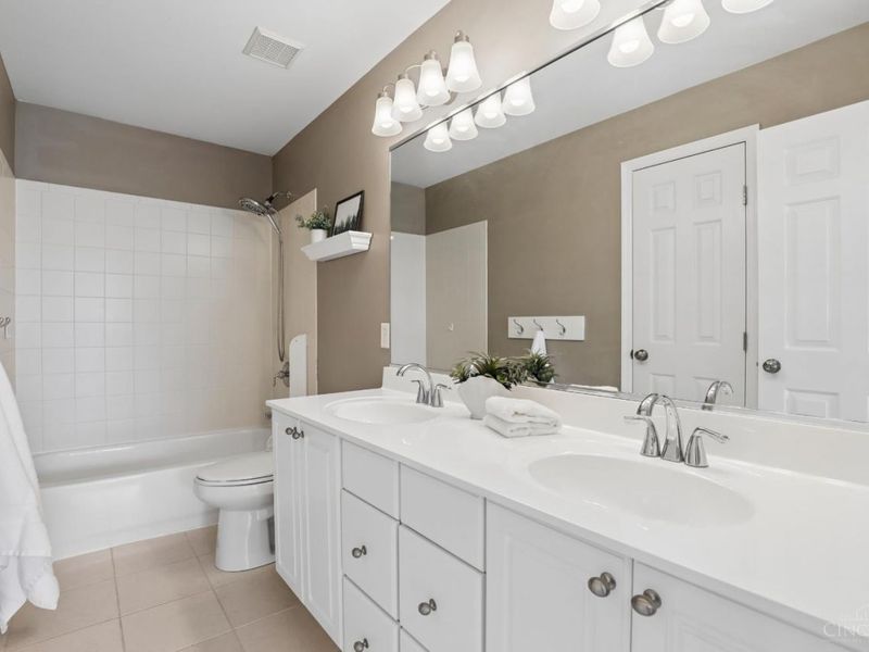 7665 Hunt Club Drive, Deerfield Twp., OH 45040 Photo 33
