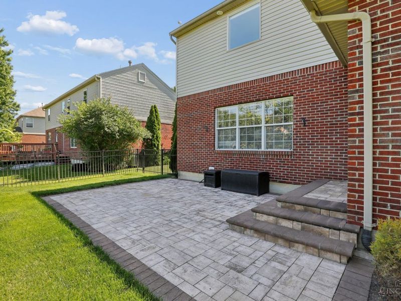 7665 Hunt Club Drive, Deerfield Twp., OH 45040 Photo 5