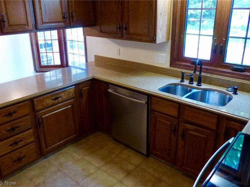 9144 Gregory Court, Mentor, OH 44060 Photo 15