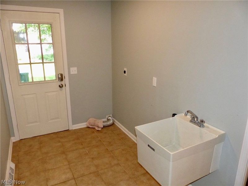 9144 Gregory Court , Mentor, OH 44060 Photo 23